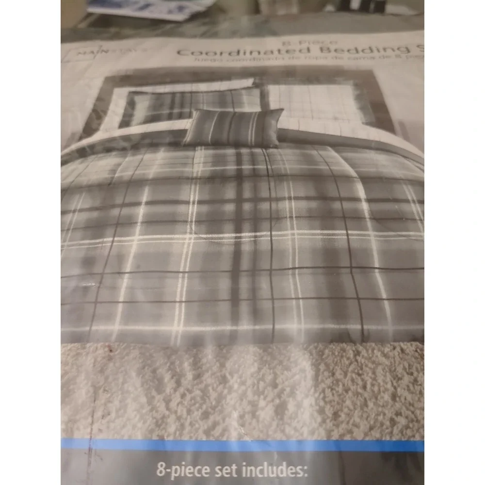 Brand New Mainstays 8 Piece Coordinated Bedding Set King Size In Beautiful Grays